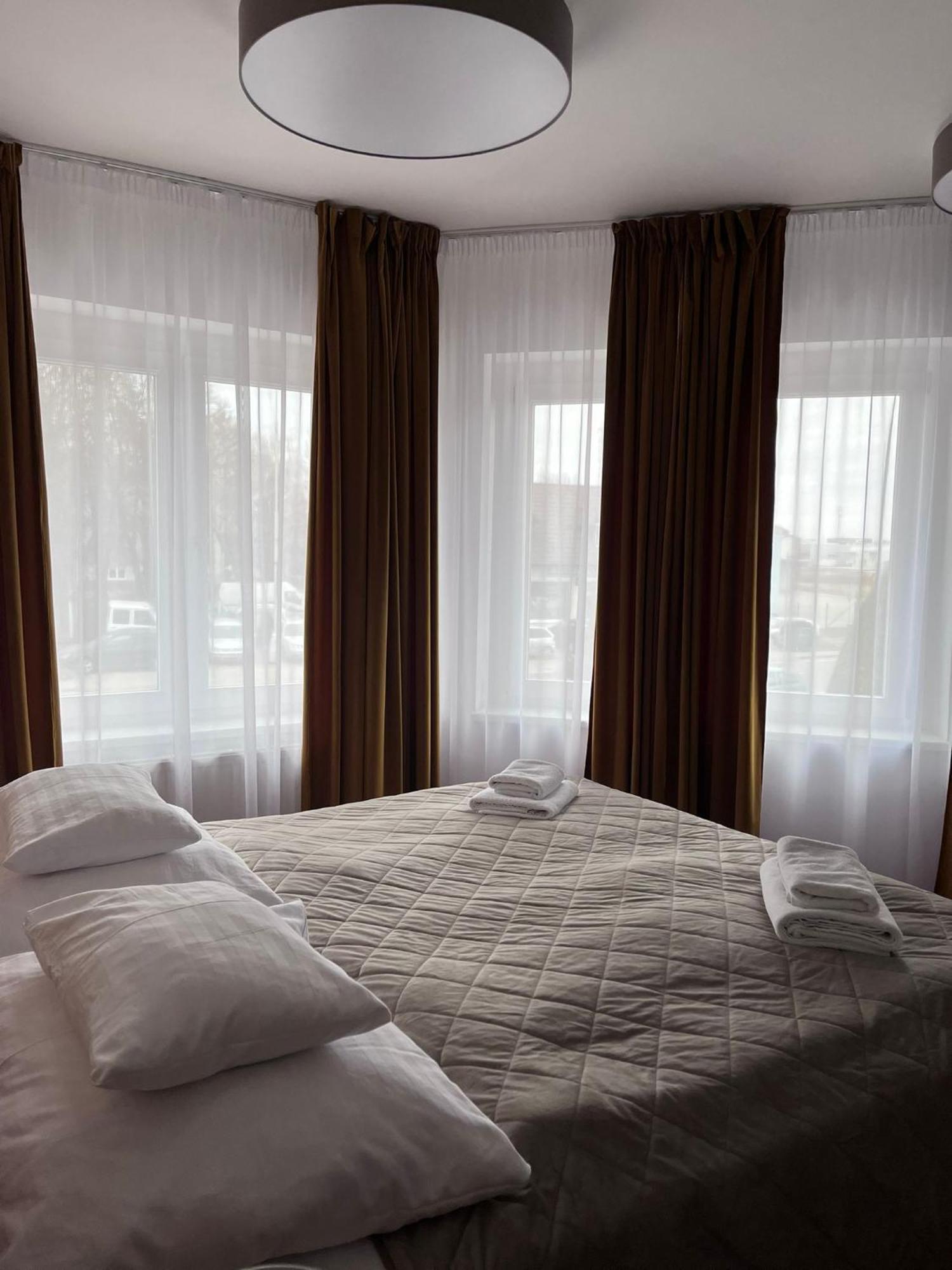 Hotel Evan U Hoffera ตอปอลชานี ภายนอก รูปภาพ